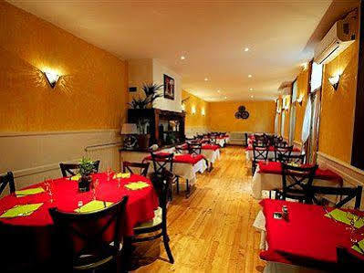 Logis Hotel Restaurant Metropole Mirande  Dış mekan fotoğraf